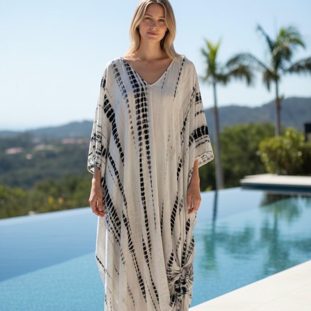 Women’s Black & White Tie-Dye V-Neck Caftan Swim Cover-Up